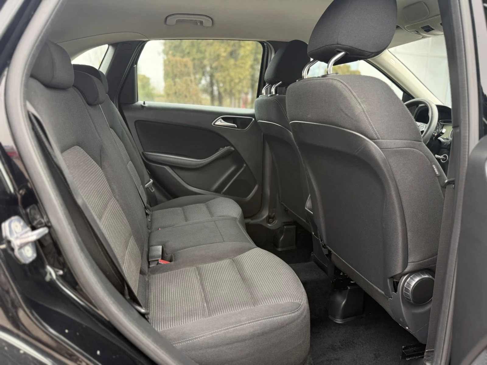 Mercedes-Benz B 200 Automat 2019, снимка 11
