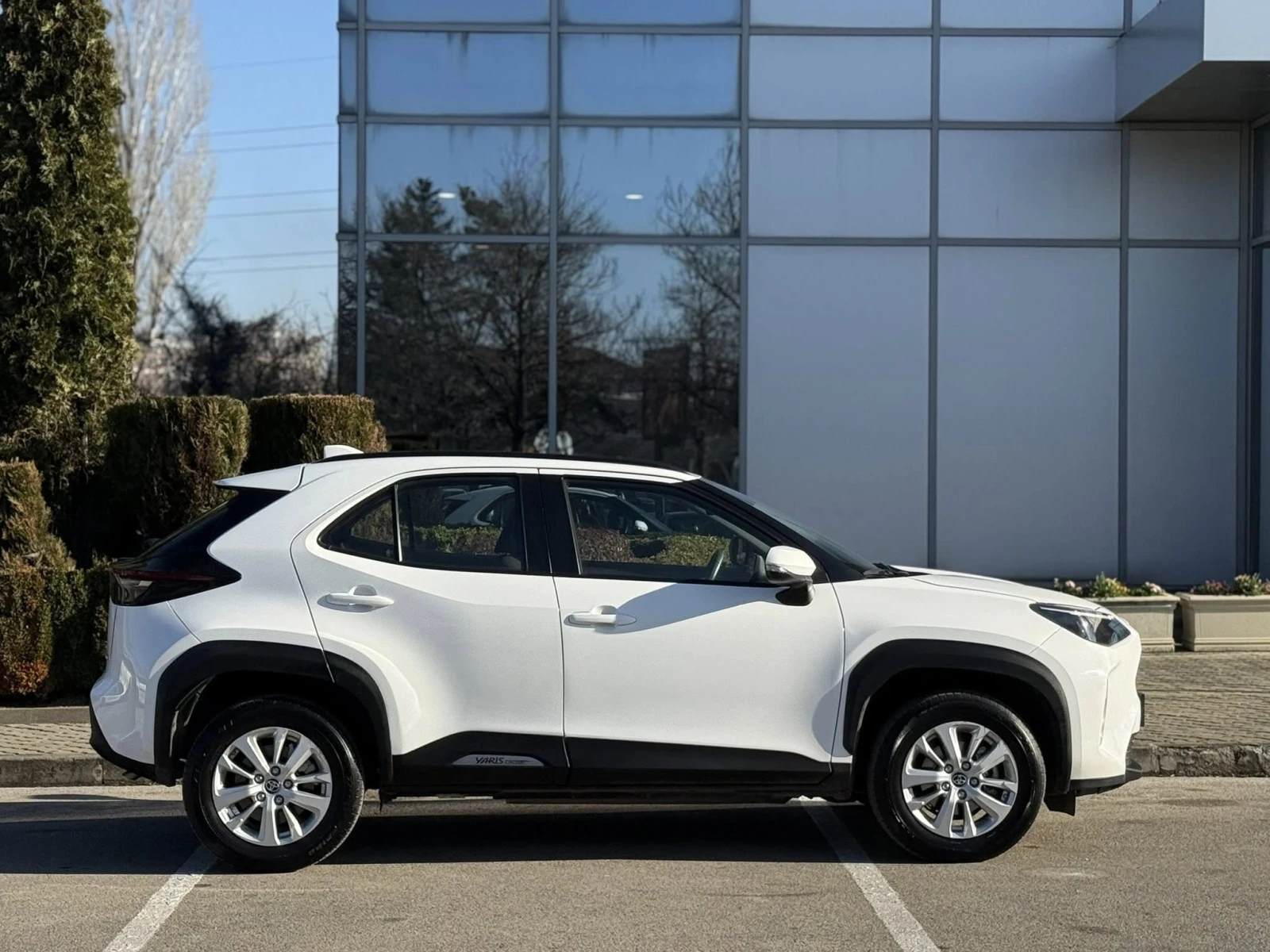 Toyota Yaris Cross Hybrid / 2022 / Камера / Дистроник, снимка 12
