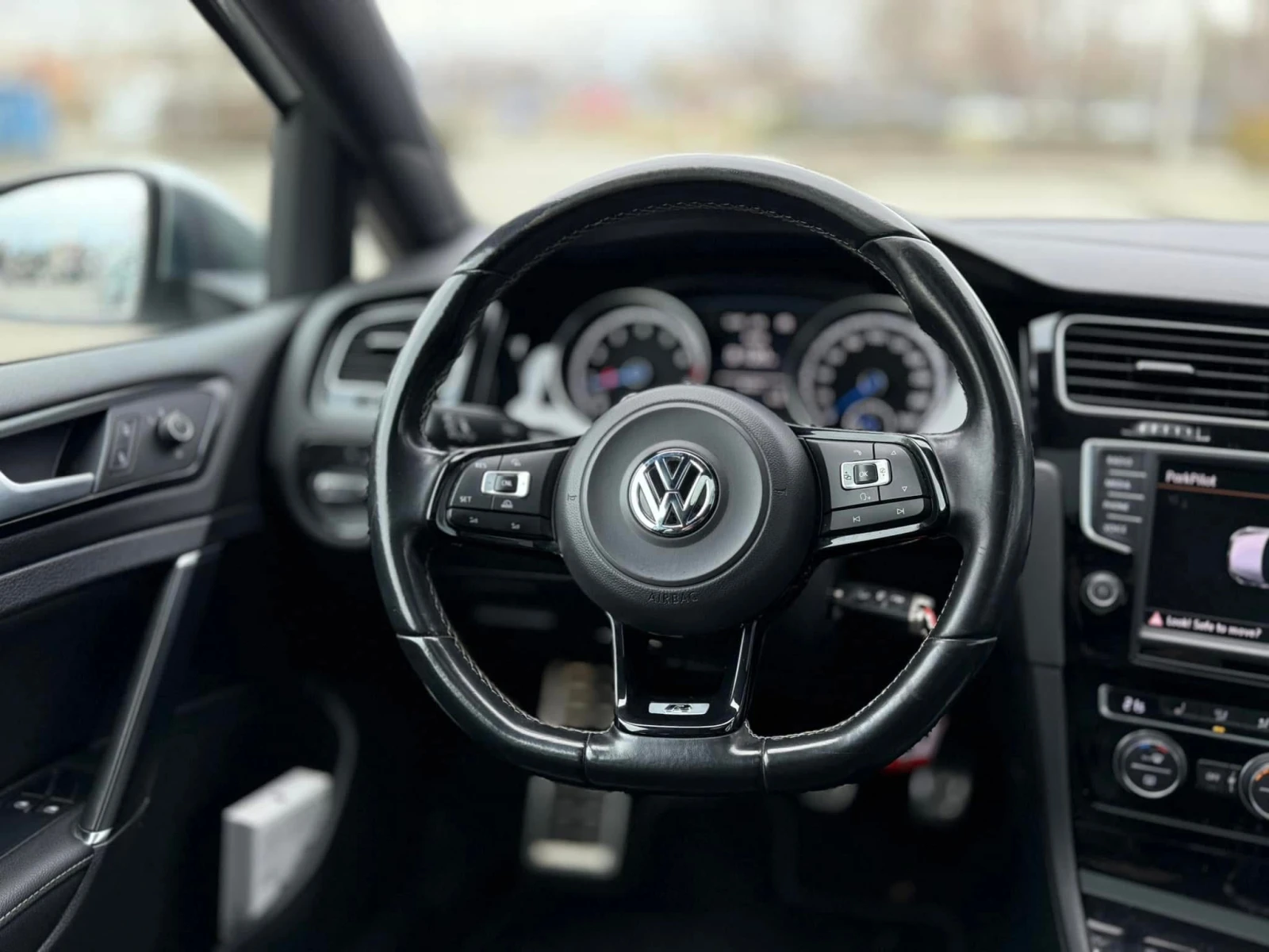 VW Golf 7 R / 300 hp / Manual / SWISS / Full History / Гар 2015, снимка 5