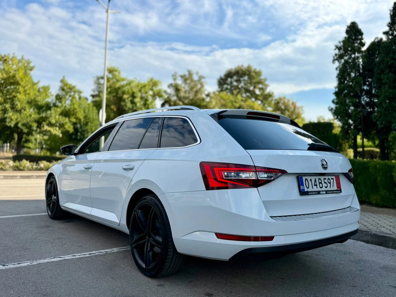 Skoda Superb 4x4 L&K 190kc 2016, снимка 4