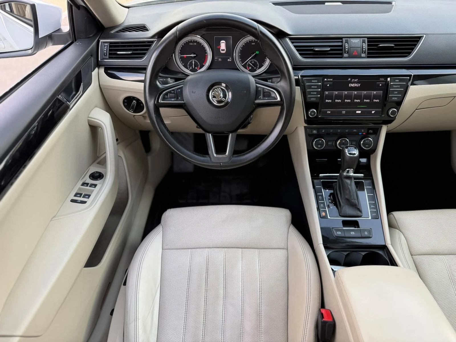 Skoda Superb 4x4 L&K 190kc 2016, снимка 6
