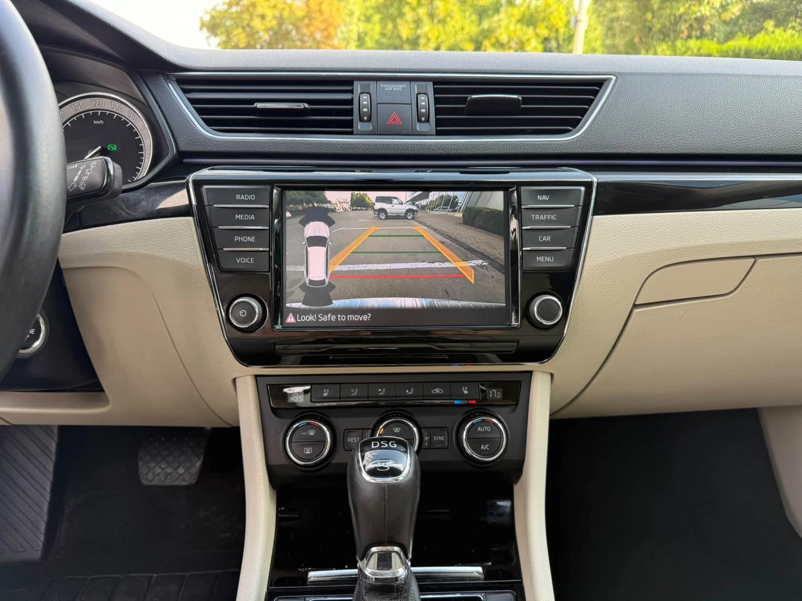 Skoda Superb 4x4 L&K 190kc 2016, снимка 7