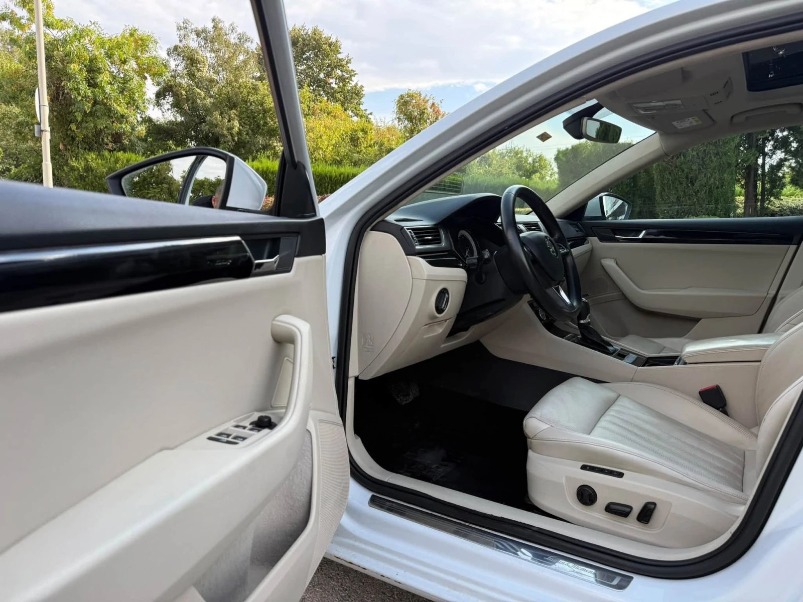 Skoda Superb 4x4 L&K 190kc 2016, снимка 10