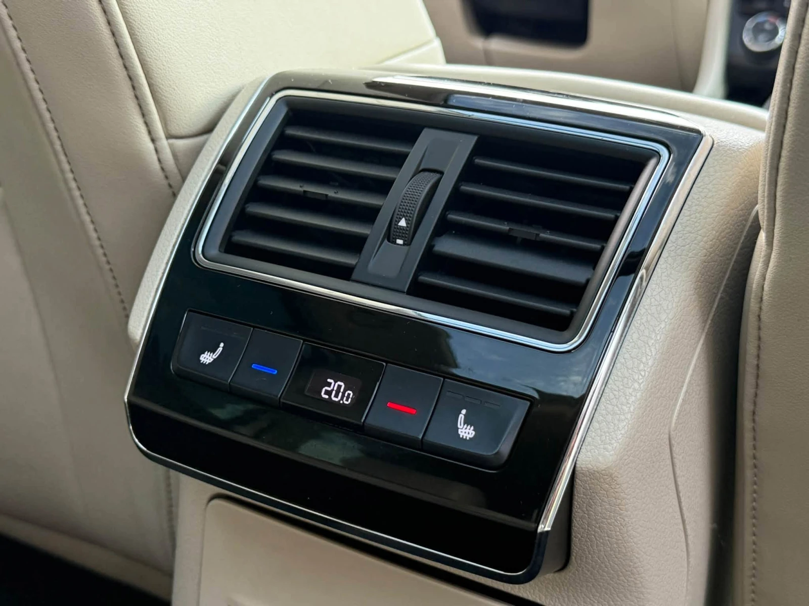 Skoda Superb 4x4 L&K 190kc 2016, снимка 12