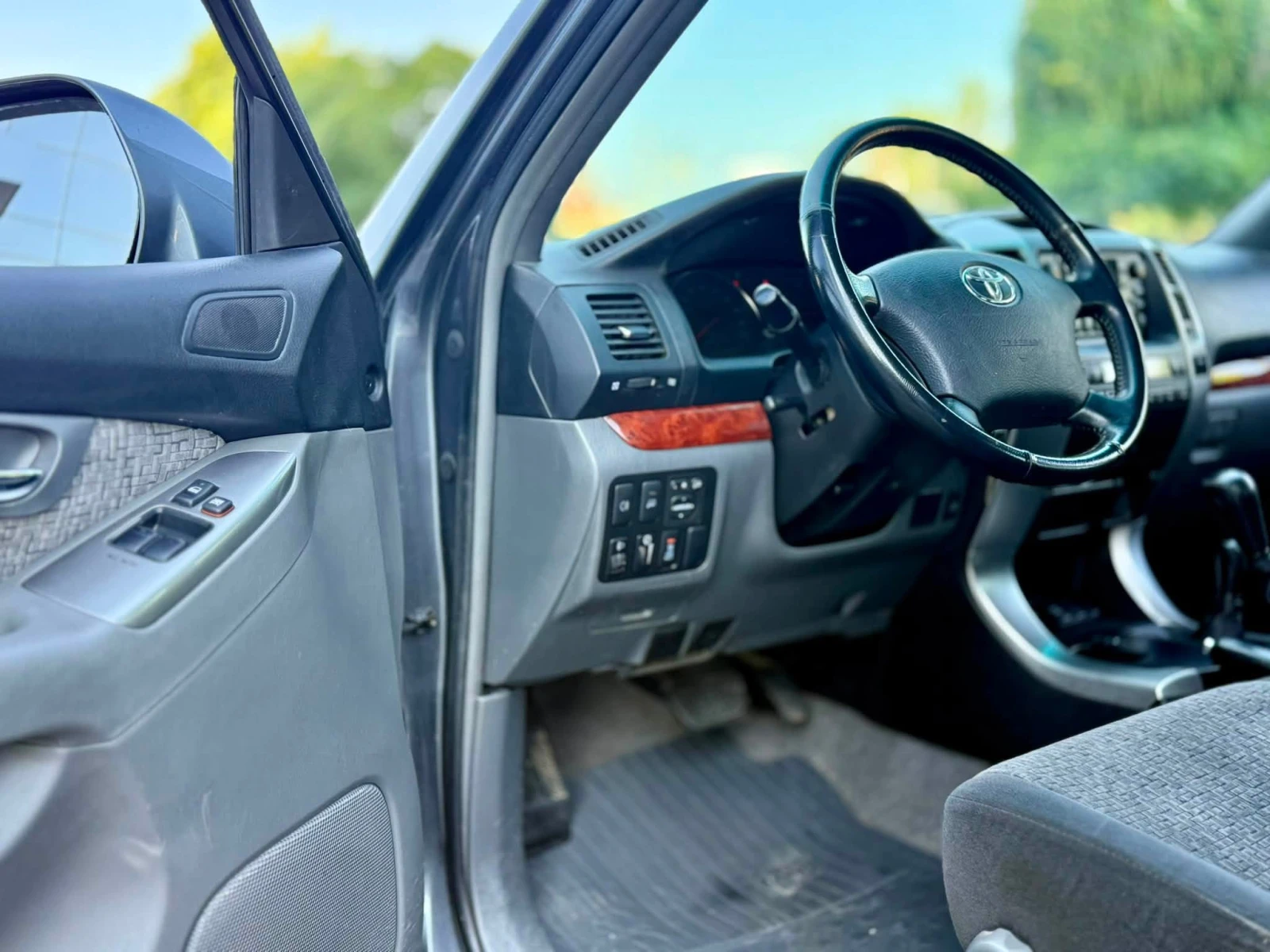 Toyota Land cruiser 220000 km АВТОМАТ 2005, снимка 11